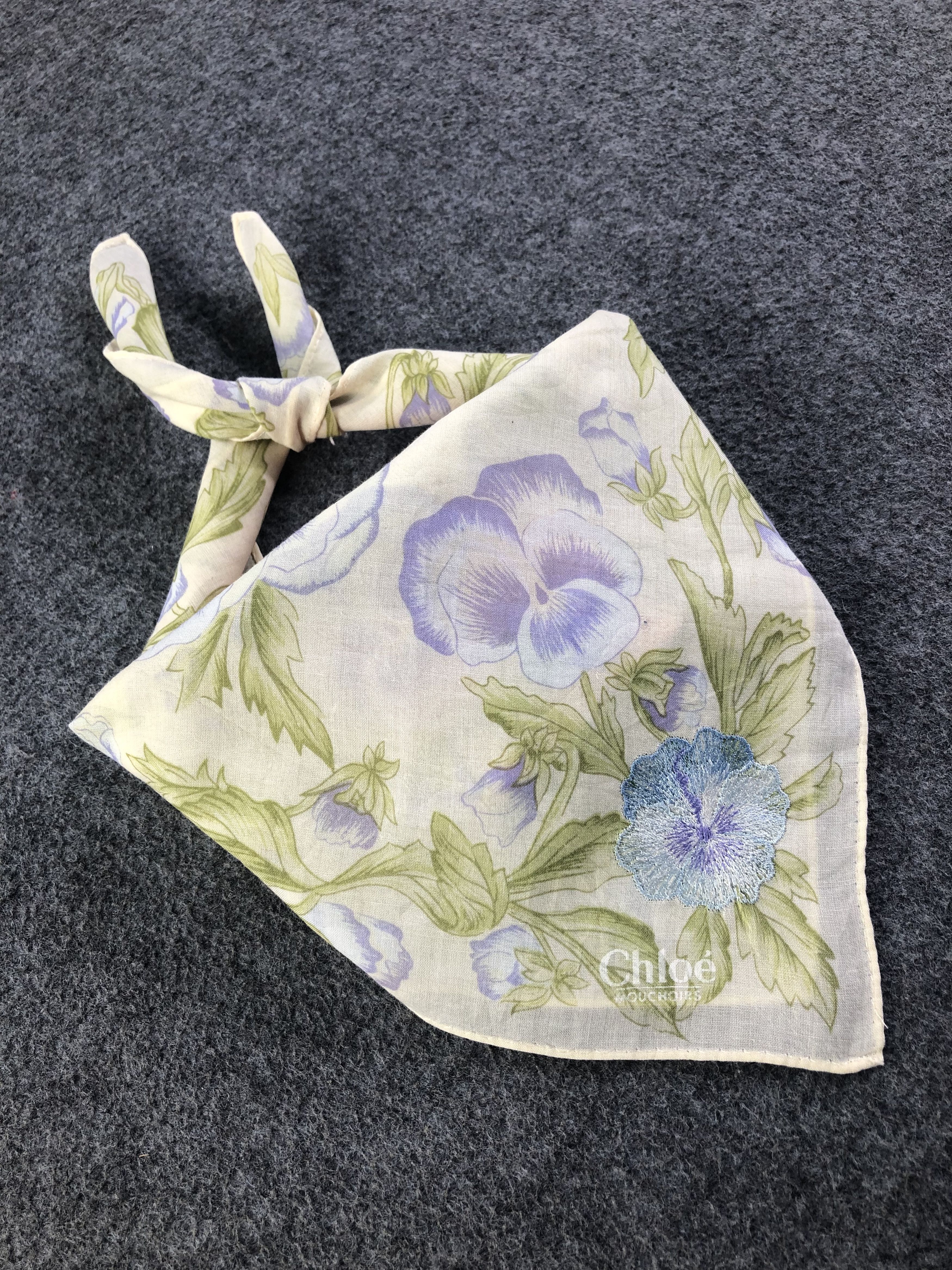 Vintage Chloe Handkerchief / Bandana / Neckerchief Size ONE SIZE - 2 Thumbnail