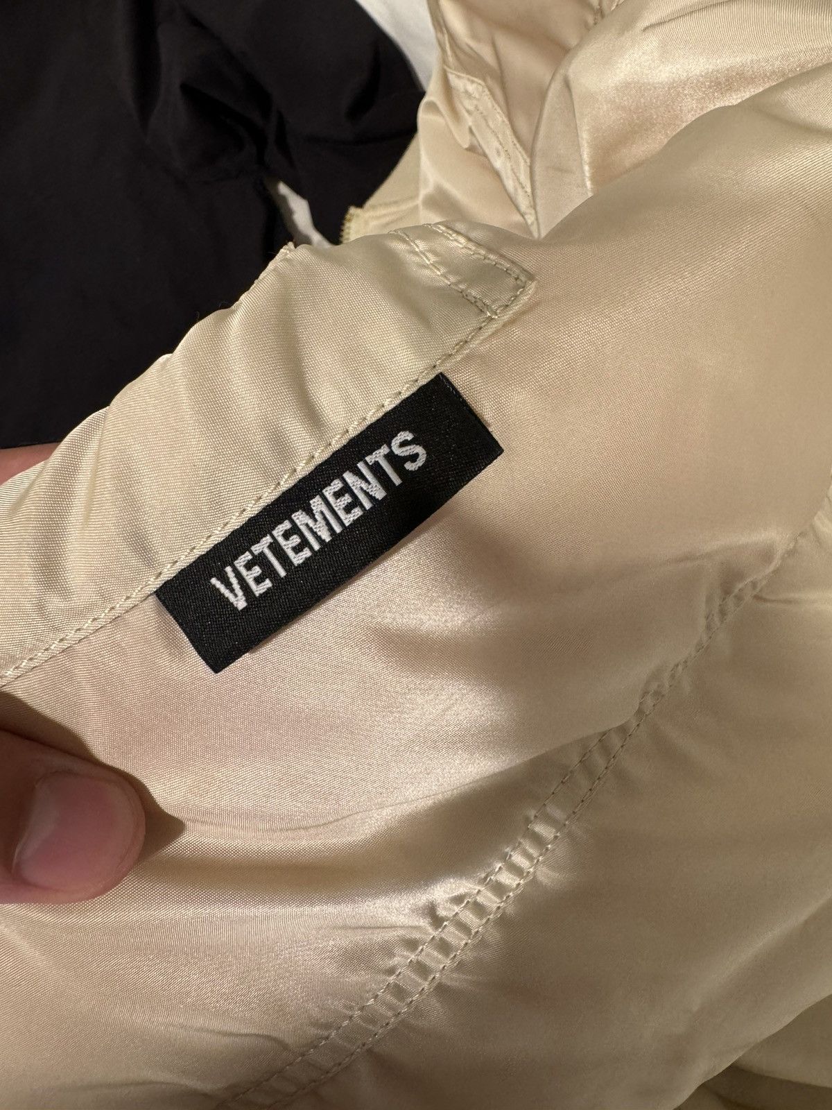 Alpha Industries × Vetements VETEMENTS X ALPHA INDUSTRIES DOUBLE ZIP BOMBER Size US L / EU 52-54 / 3 - 15 Thumbnail