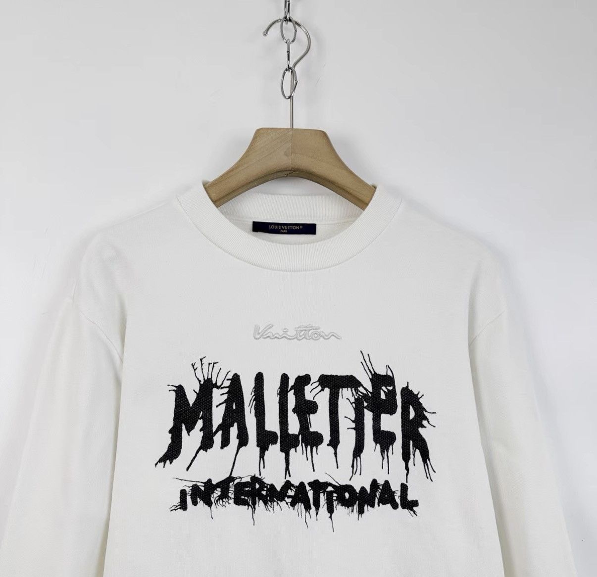 Louis Vuitton Louis Vuitton Letter Graffiti Print Sweatshirt K12 Size M / US 6-8 / IT 42-44 - 3 Thumbnail