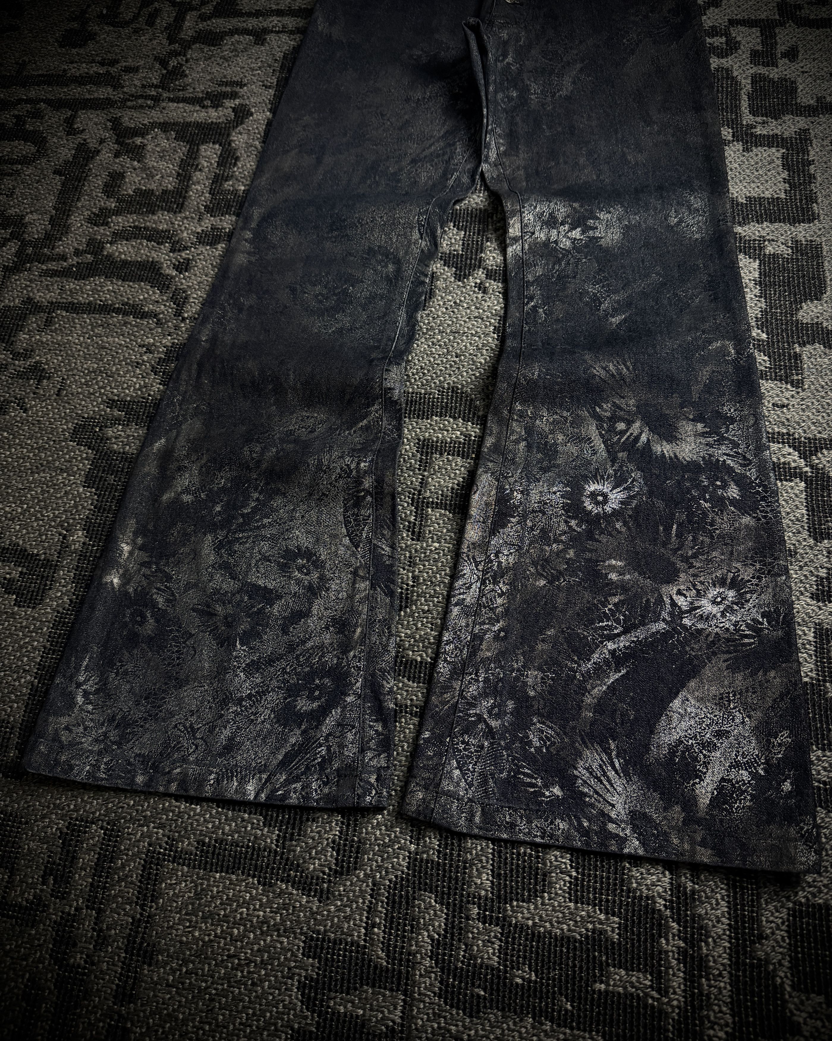 Tornado Mart Tornado Mart Metallic Floral Foil Print Flared Pants Size US 28 / EU 44 - 4 Thumbnail