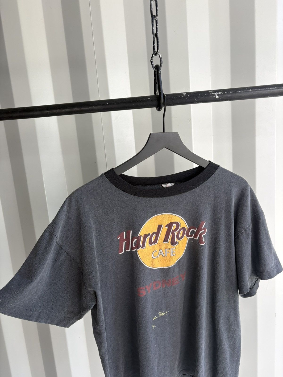 Vintage Hard Rock Sydney Thrashed Faded Distressed Shirt GRUNGE Size US XL / EU 56 / 4 - 4 Thumbnail