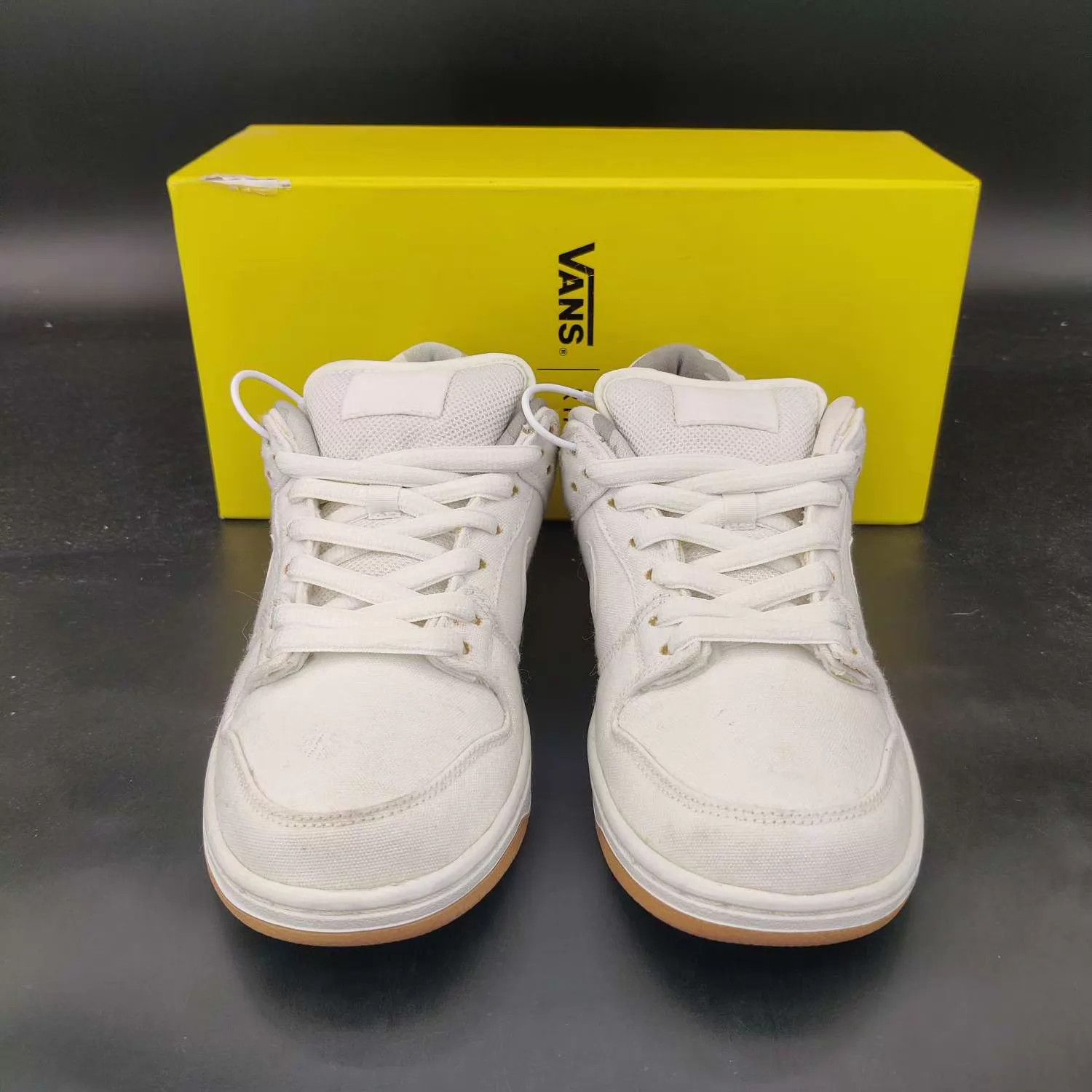 Nike Nike Dunk SB Little Tokyo 38.5 Worn Once With Box Size US 8 / IT 38 - 2 Thumbnail