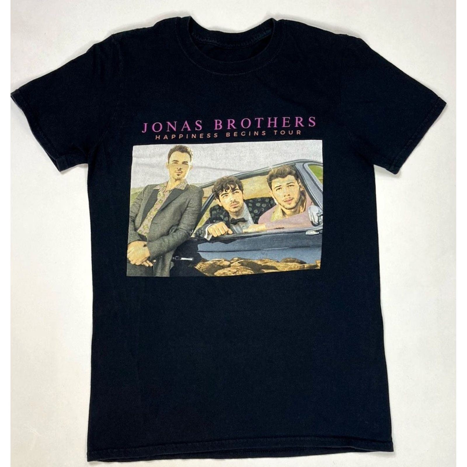Tultex VINTAGE Jonas Brothers Happiness Begins 2019 Graphic T-shirt Women Small Black Music Shirt Size S / US 4 / IT 40 - 2 Thumbnail