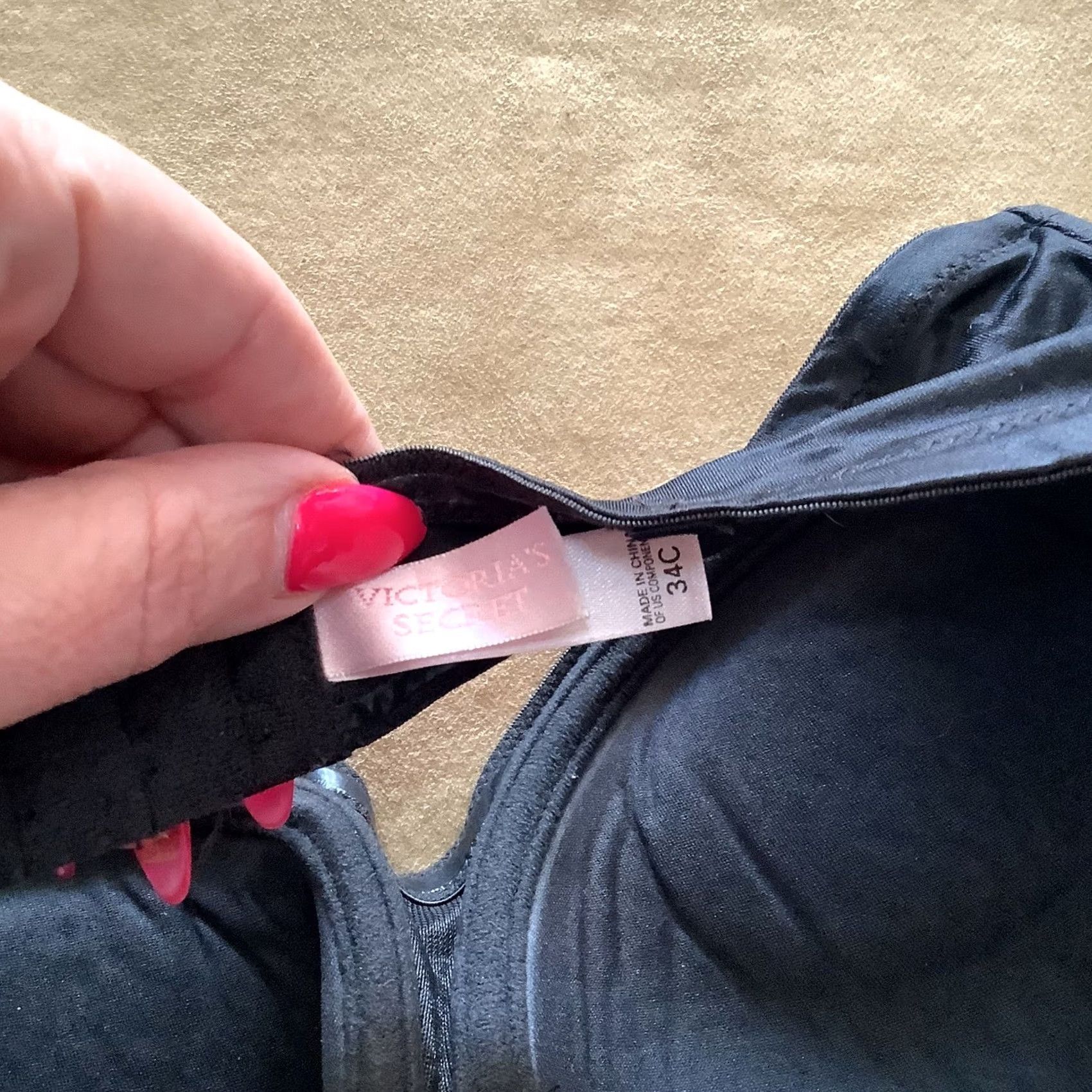 Victoria's Secret Victoria'S Secret Bra Womens 34C Black Lined Strapless Underwire NO STRAPS Size ONE SIZE - 4 Thumbnail