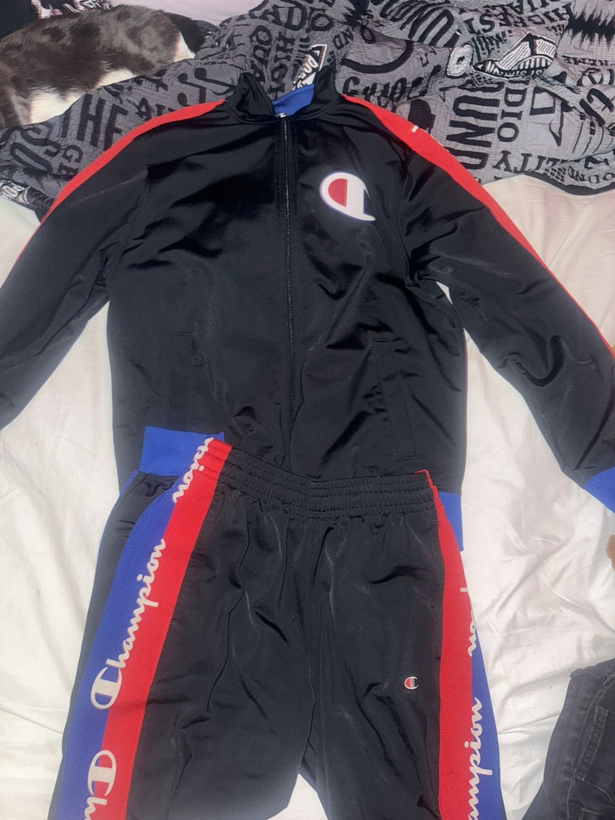 Champion Champion track suit- joggers and Hoodie are included✅ Size 38L - 1 Thumbnail
