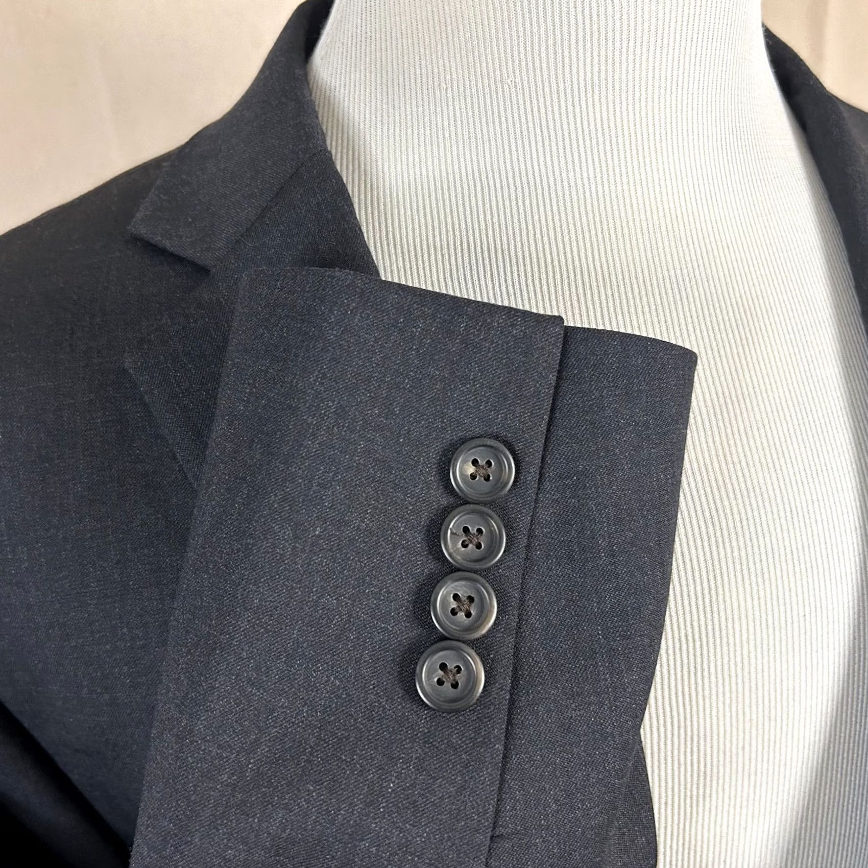 Hart Schaffner Marx Hart Schaffner Marx 48R Sport Coat Wool Blend Dark Gray Two Button Double Vented Jacket Mens Regular Size 48 Size US XS / EU 42 / 0 - 5 Thumbnail