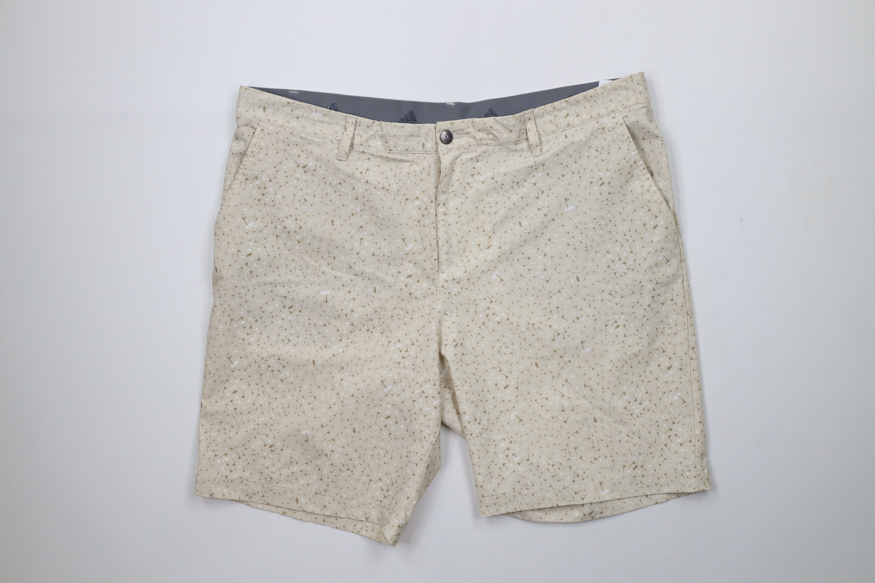 Adidas × Vintage Adidas Golf Over Print Stretch Golfing Chino Shorts Beige Size US 38 / EU 54 - 1 Thumbnail