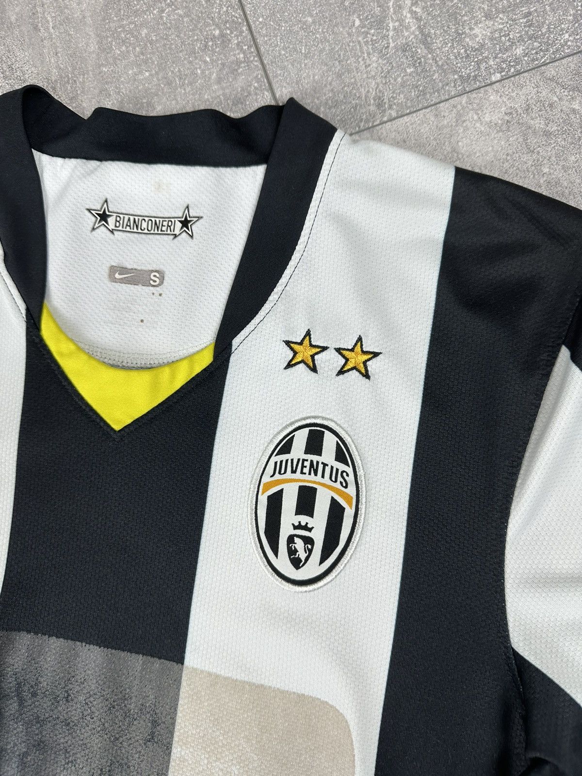 Nike Nike Juventus 2009/10 Home Soccer Football Jersey Size US S / EU 44-46 / 1 - 12 Thumbnail