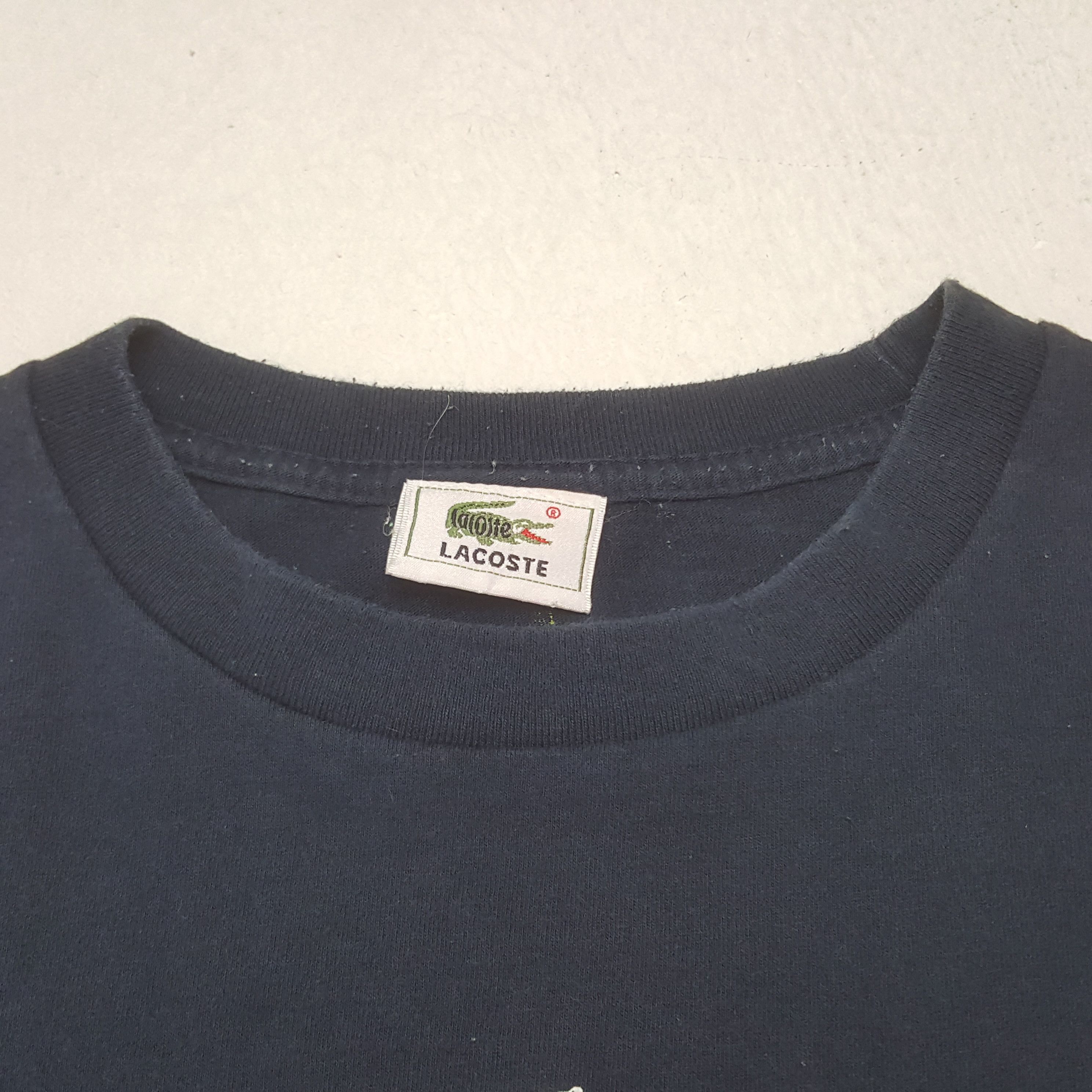Lacoste Vintage Lacoste Spell Out Tshirt Size US L / EU 52-54 / 3 - 5 Thumbnail