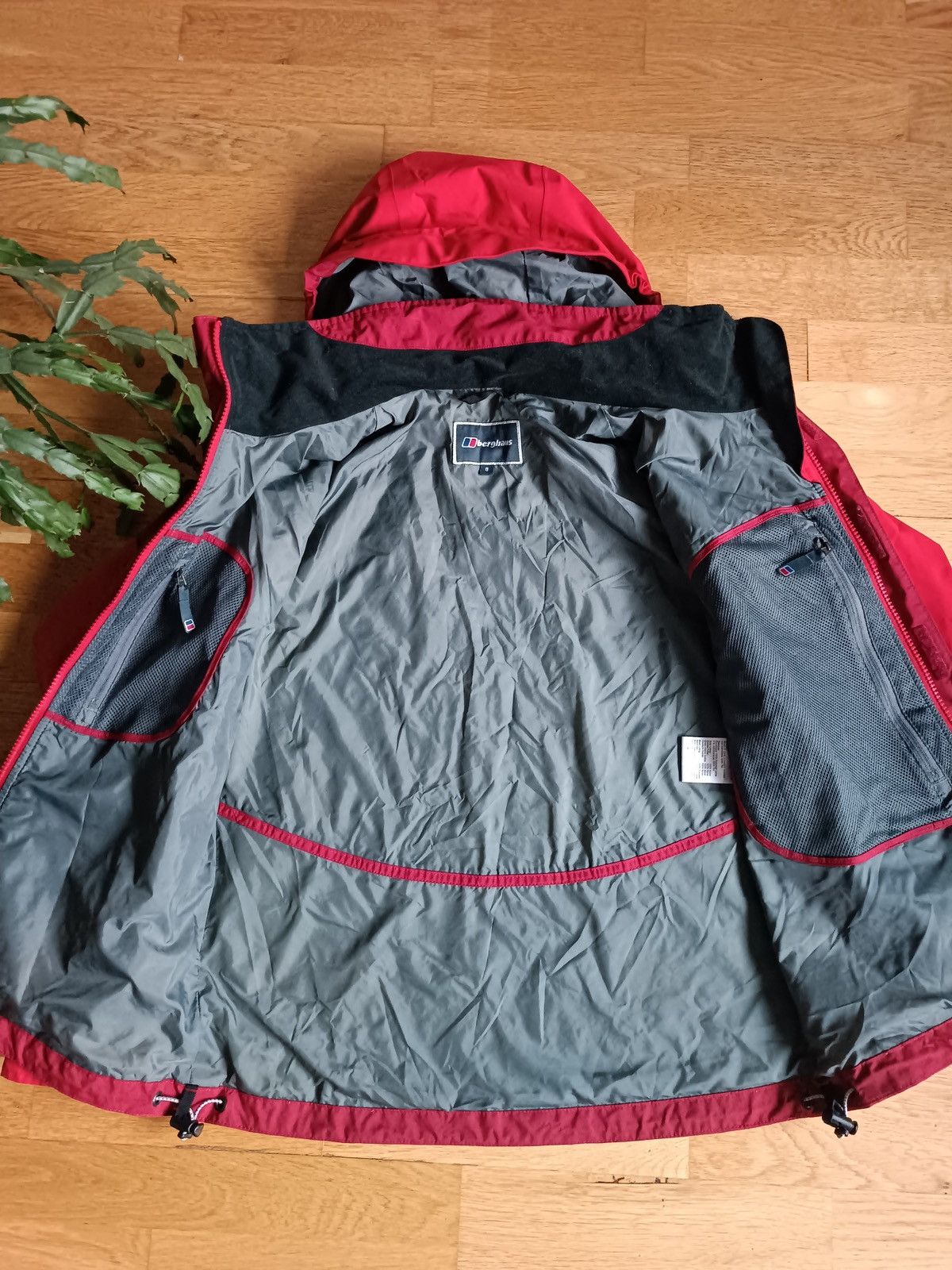 Berghaus Men’s jacket Berghaus gore-tex Size US S / EU 44-46 / 1 - 7 Thumbnail