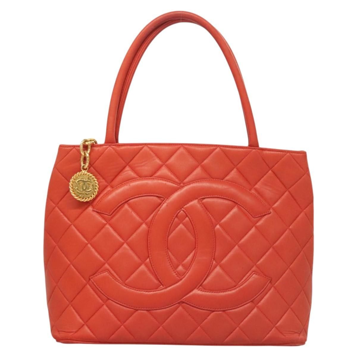 Chanel Chanel Medallion Tote Quilted Lambskin Size ONE SIZE - 1 Thumbnail