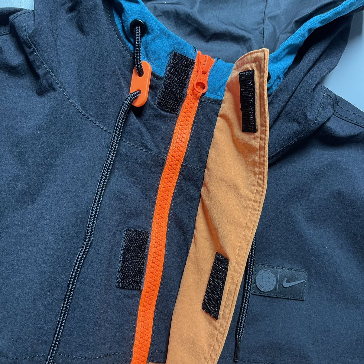 Nike CHELSEA NIKE 2021/2022 WOVEN HOODED FOOTBALL JACKET Size US L / EU 52-54 / 3 - 10 Thumbnail