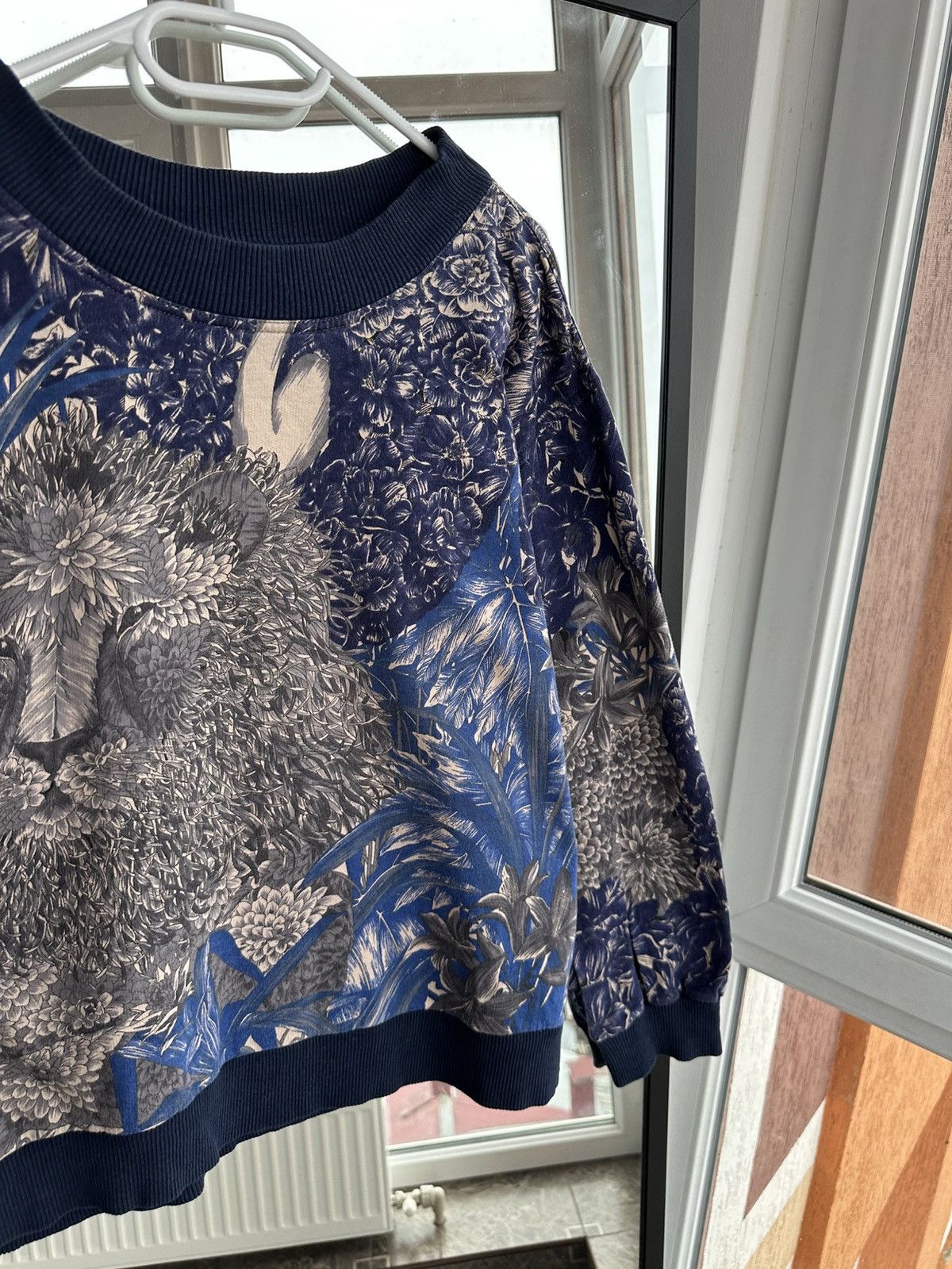 Salvatore Ferragamo Vintage Salvatore Ferragamo Lion Botanical Print Rare 80s Size US M / EU 48-50 / 2 - 3 Thumbnail