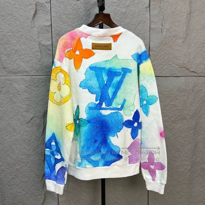 Louis Vuitton Louis Vuitton Colorful ink three-flower round neck pullove Size US M / EU 48-50 / 2 - 2 Thumbnail