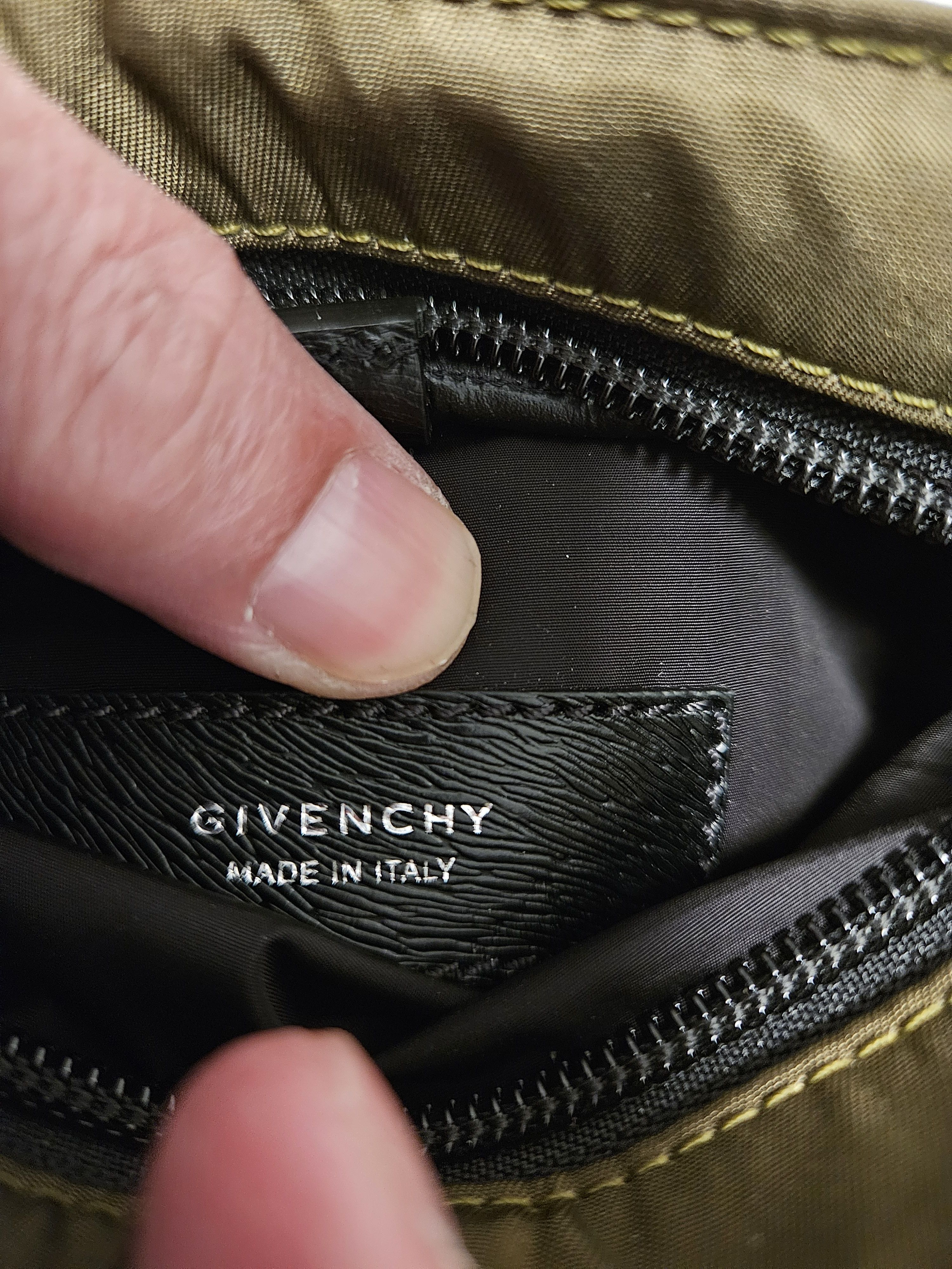 Givenchy 4G Light Nylon Pouch - UNISEX Size ONE SIZE - 12 Thumbnail