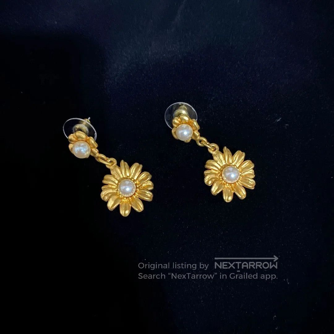 Kenzo KENZO Vintage Pearl Daisy Earrings. Size ONE SIZE - 3 Thumbnail