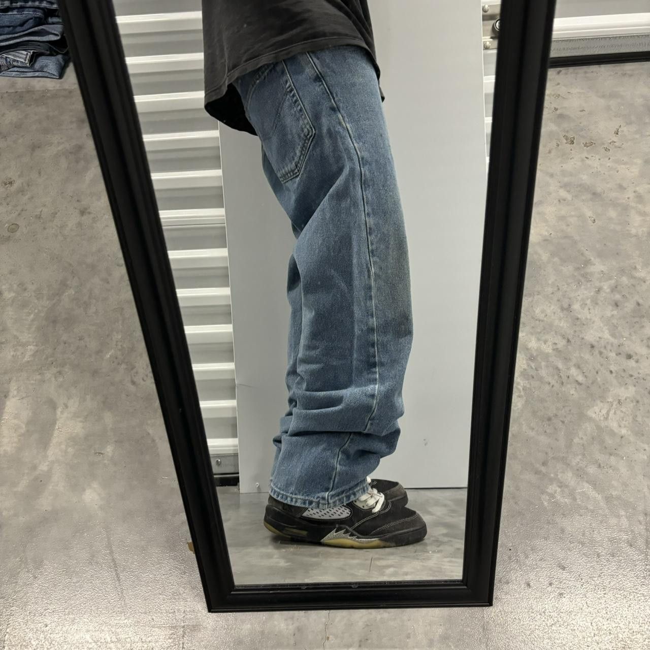 Carhartt × Vintage Crazy Vintage Y2K/2000s Medium Wash Carhartt Workwear Essential Denim Jeans! Size US 35 - 2 Thumbnail