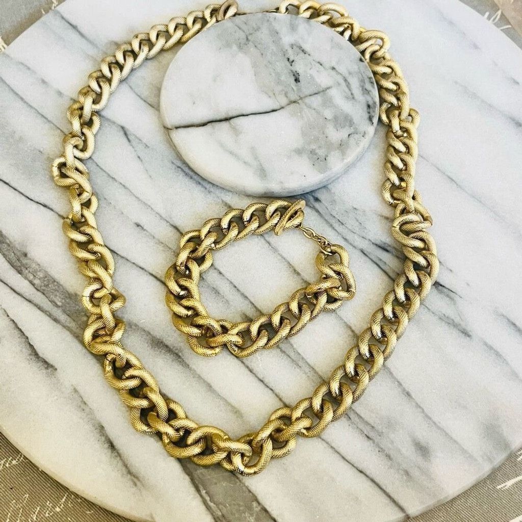 Vintage Vintage Chunky Chain Jewelry Set Textured Gold Toned Metal Size ONE SIZE - 2 Thumbnail