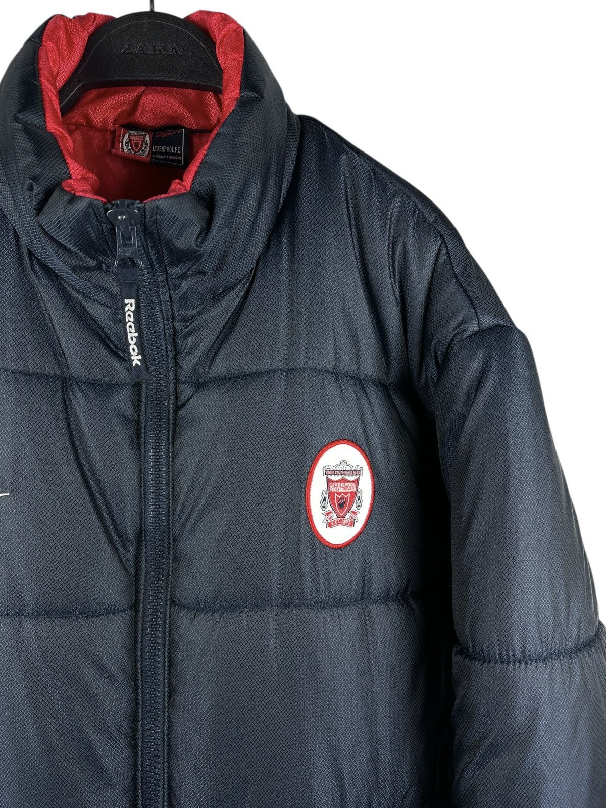 Reebok Vintage Reebok Liverpool F.C Soccer Puffer Jacket Winter Size US XL / EU 56 / 4 - 3 Thumbnail