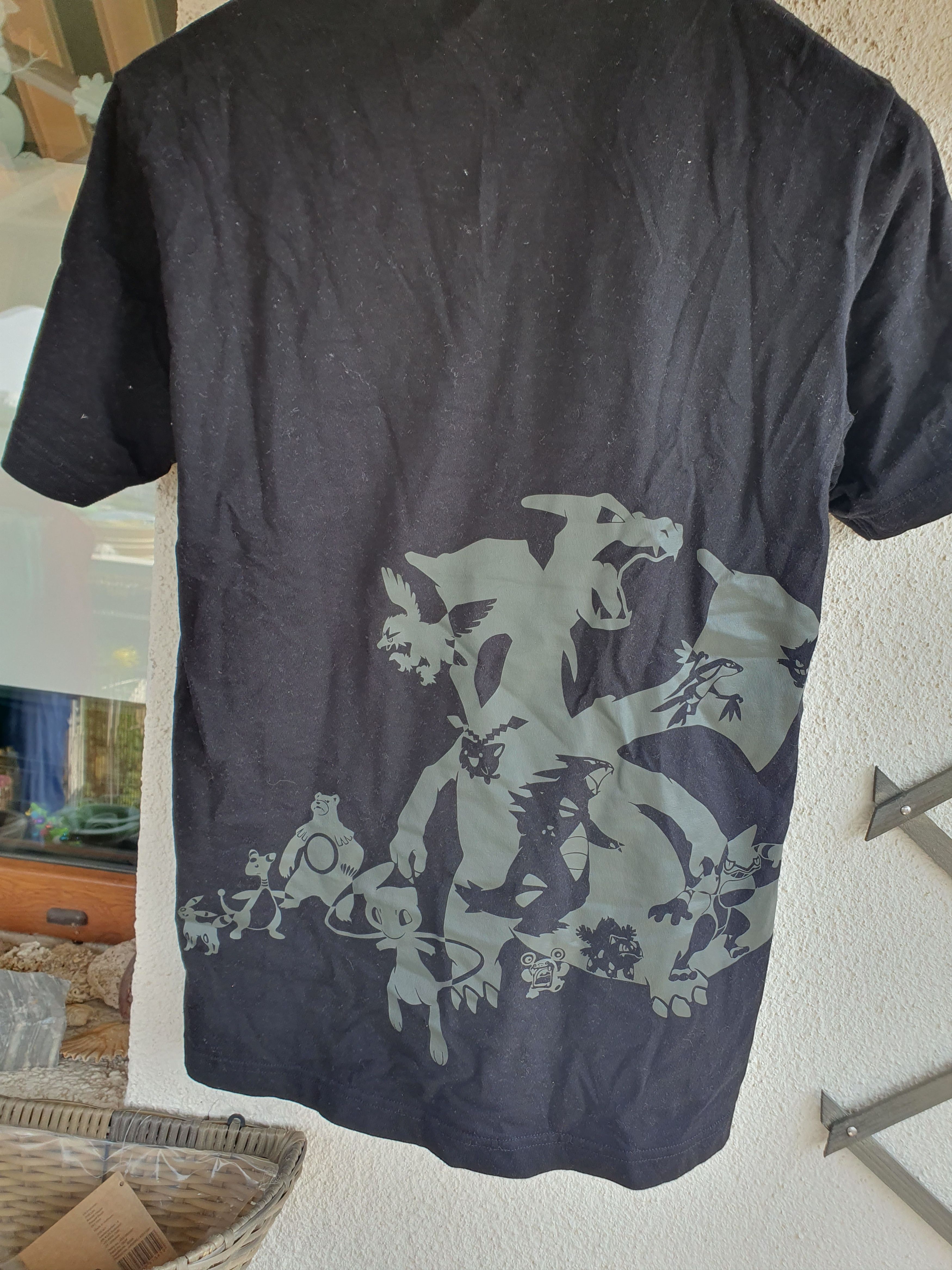 Pokemon × Uniqlo Uniqlo UTGP T-shirt Pikachu Charizard Pokemon GP 2019 L Size US L / EU 52-54 / 3 - 11 Thumbnail