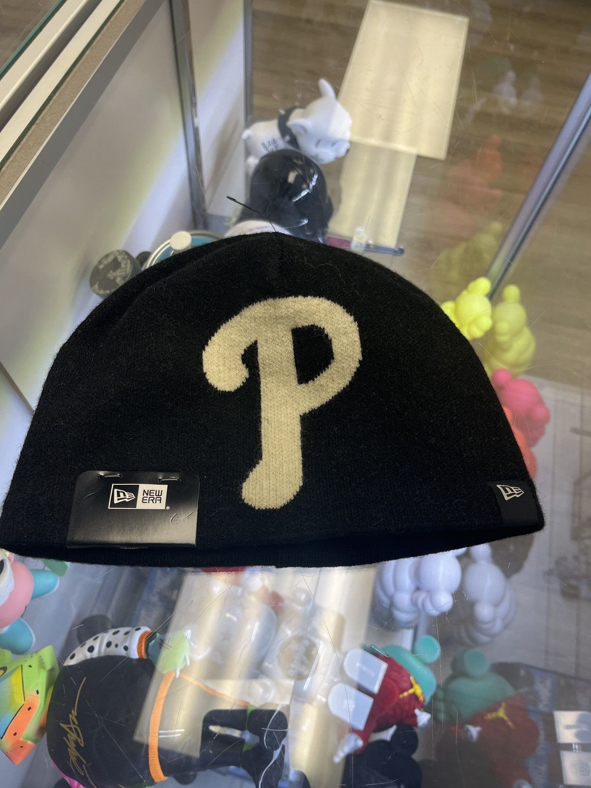 New Era Phillies Beanie new era Size ONE SIZE - 1 Thumbnail