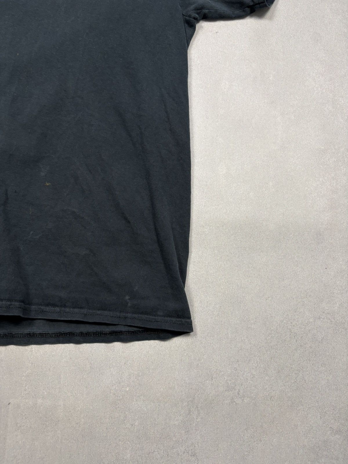 Band Tees Vintage 2000s Y2K Distressed The Stone Roses Band T Shirt L Size US L / EU 52-54 / 3 - 11 Thumbnail