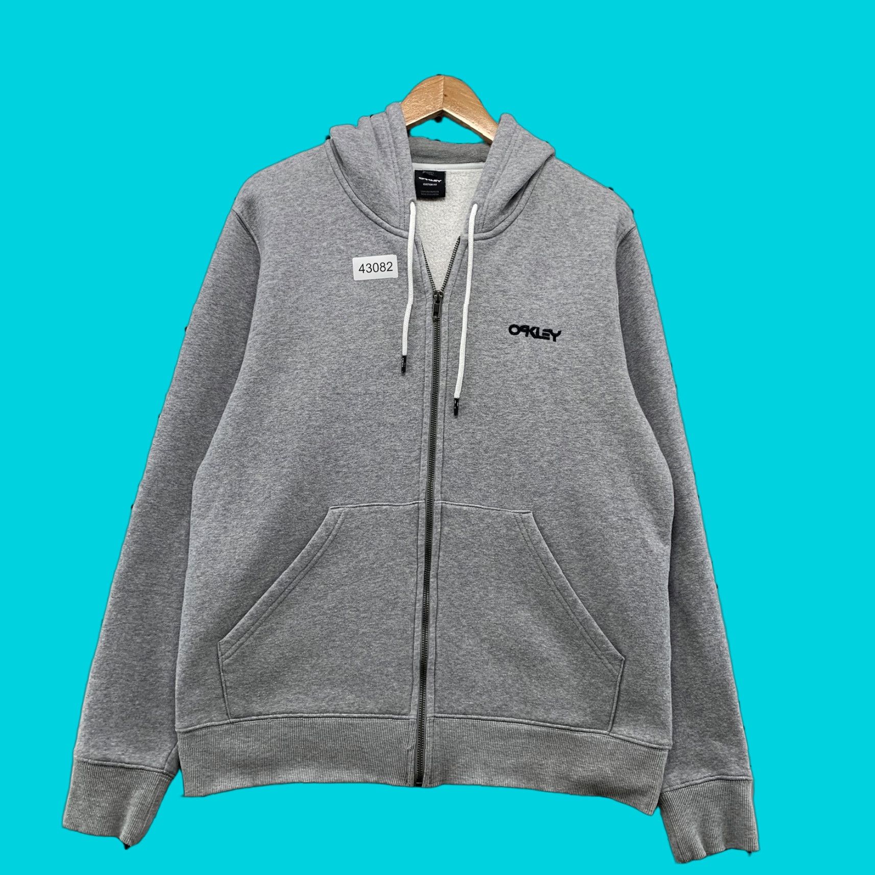 Oakley Oakley Zip Hoodie Sweatshirt Mens Large Hooded Gray Fleece Logo Embroidered Zip Hoodie Oakley Mens Large Gray Fleece Logo Embroidered Size L / US 10 / IT 46 - 1 Thumbnail