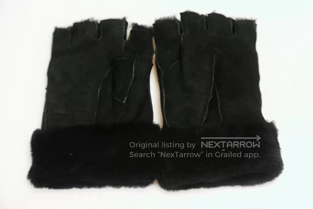 Mastermind Japan mastermind Japan MMJ Shearling Skull Gloves. Size ONE SIZE - 3 Thumbnail