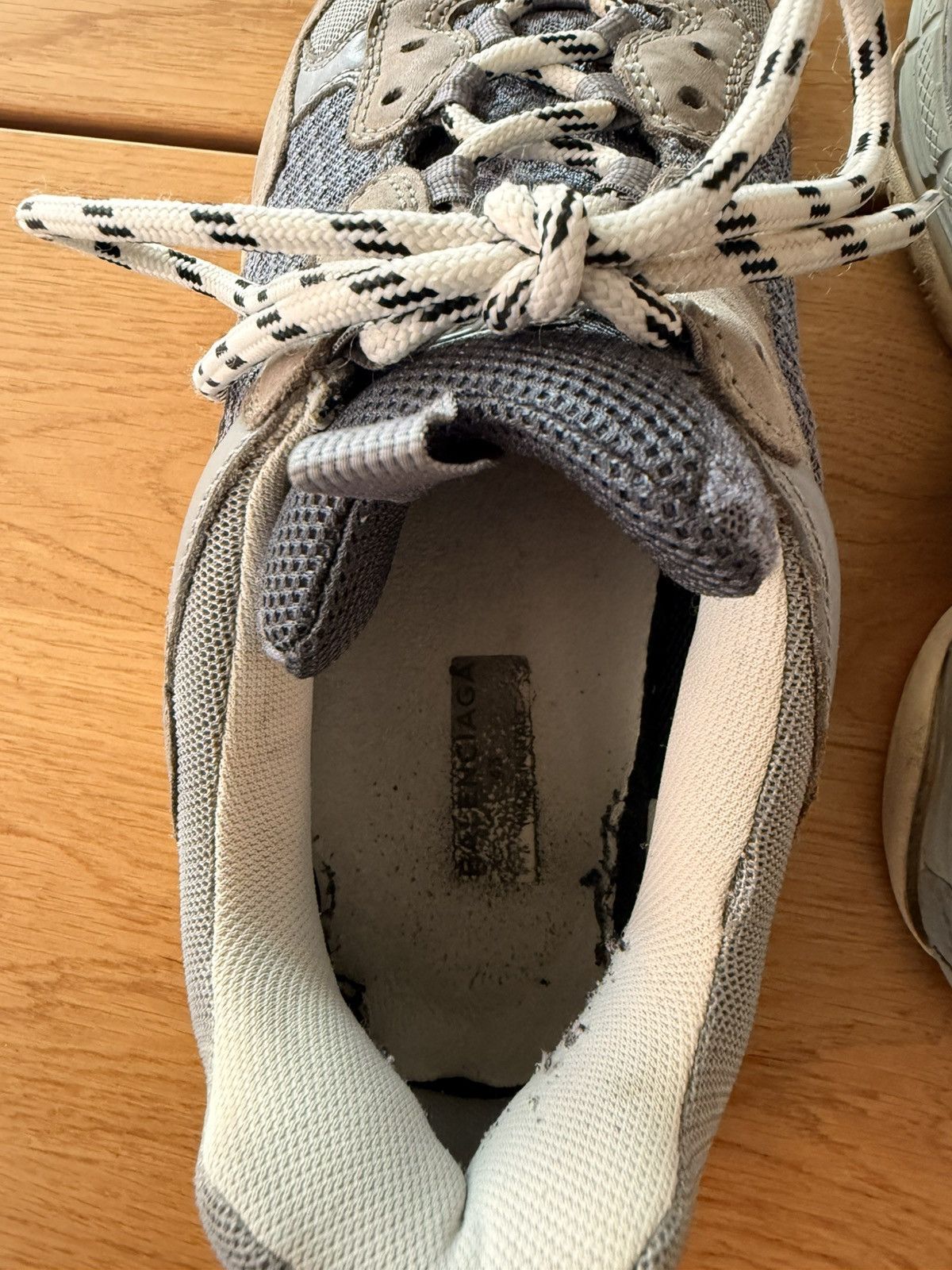 Balenciaga Balenciaga Triple S Grey Size 43 - No Reissue Made in Italy Size US 10 / EU 43 - 5 Thumbnail