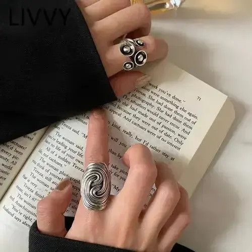 Other Vintage Exaggerated Massive Ring Geometric Flower Size ONE SIZE - 1 Thumbnail