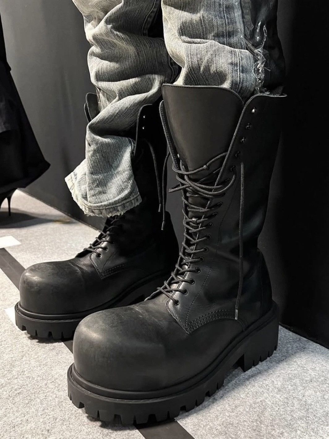 Balenciaga Balenciaga Runway Stomper High Boots Size US 11 / EU 44 - 12 Thumbnail