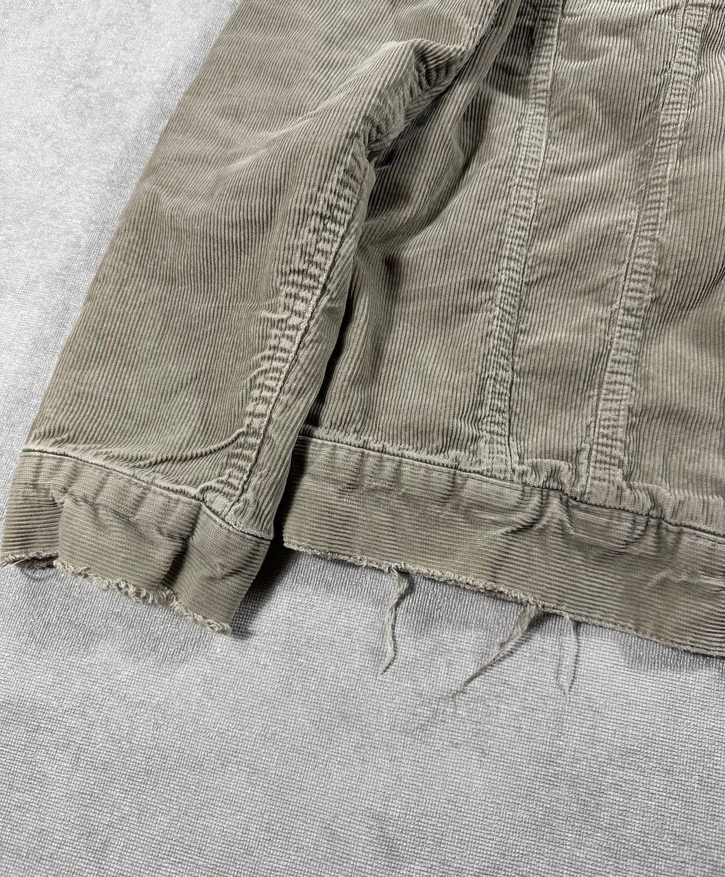 Levi's Vintage Levi's Corduroy Sherpa Trucker Jacket Size US L / EU 52-54 / 3 - 8 Thumbnail