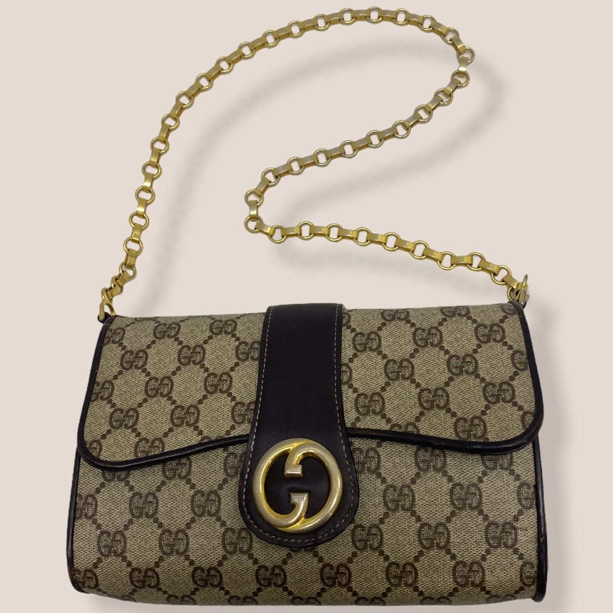 Vintage ‼️YES‼️ AUTHENTIC GUCCI GG BIG LOGO CHAIN SHOULDER BAG Size ONE SIZE - 2 Thumbnail