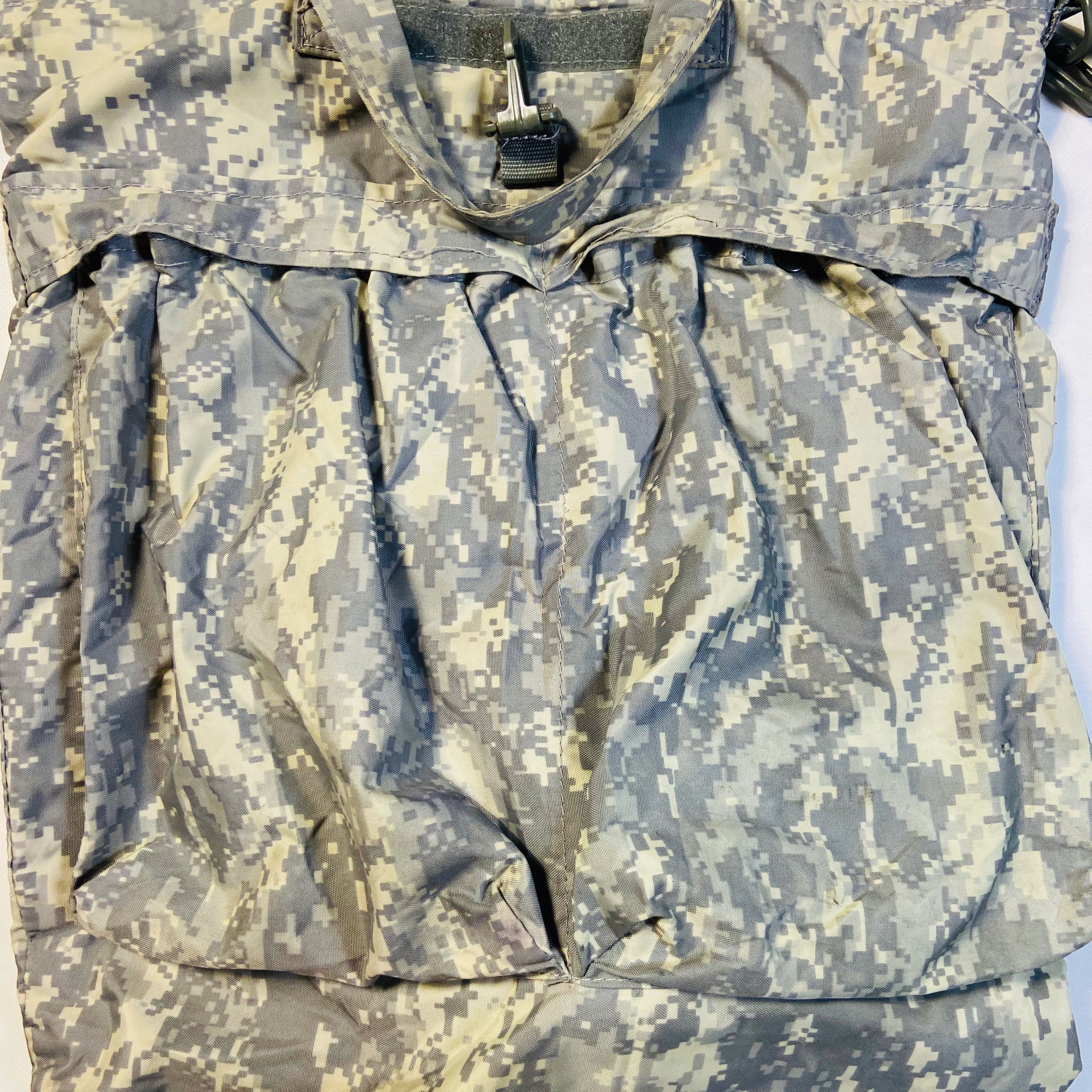 Japanese Brand 1990s MULTIPOCKET PARACHUTE ARCHIVE FLYING TOTE BAG - № 6043 Size ONE SIZE - 6 Thumbnail