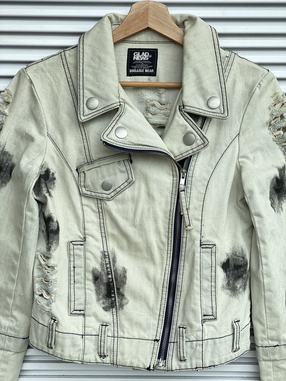 Japanese Brand Vintage Gladnews Distressed Denim Jacket Size US S / EU 44-46 / 1 - 1 Thumbnail