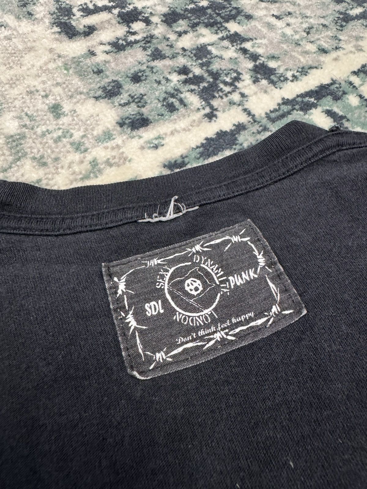 Japanese Brand SEXY DYNAMITE LONDON CASH FROM CHAOS SHIRT Size US S / EU 44-46 / 1 - 6 Thumbnail