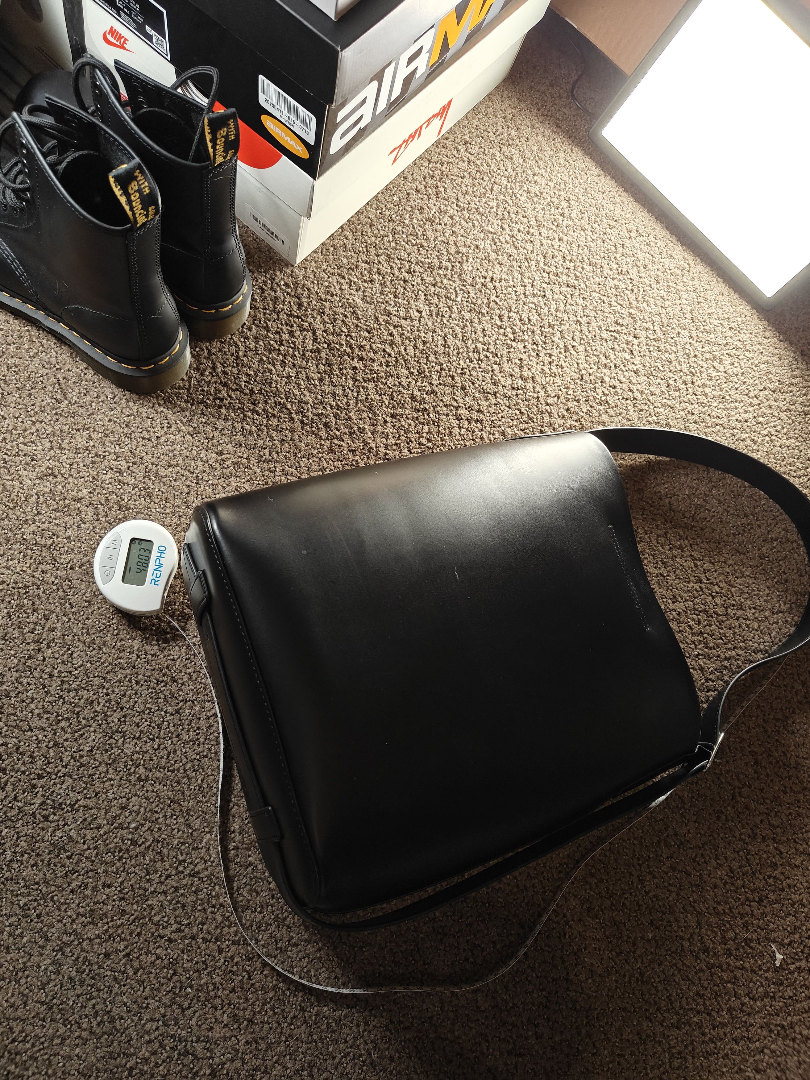 Uniqlo uniqlo vegan leather bucket bag with adjustable strap Size ONE SIZE - 12 Thumbnail