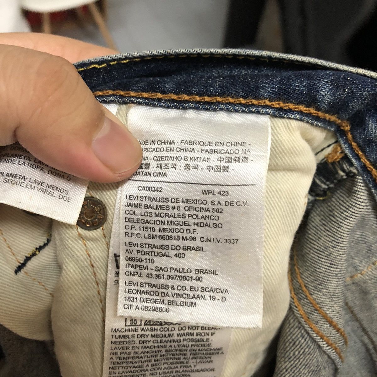 Levi's × Vintage DL 551 Levis Blue Distressed Denim Pants #C191 Size US 31 - 21 Thumbnail