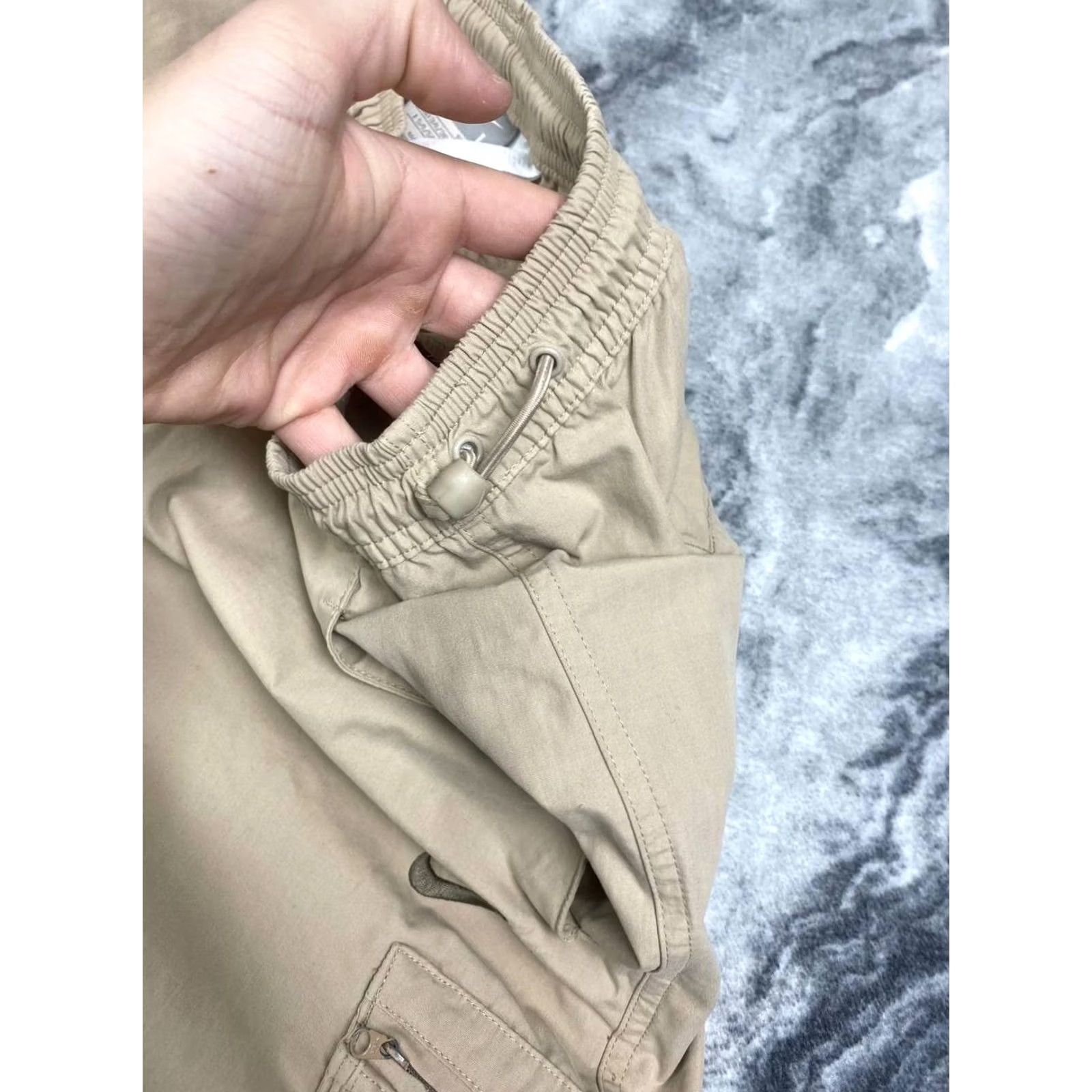 Nike VINTAGE Nike 00s Cargo Baggy Pants Men Size L Beige Wide-Leg Track Pants Pockets Drawstring Size US 33 - 6 Thumbnail
