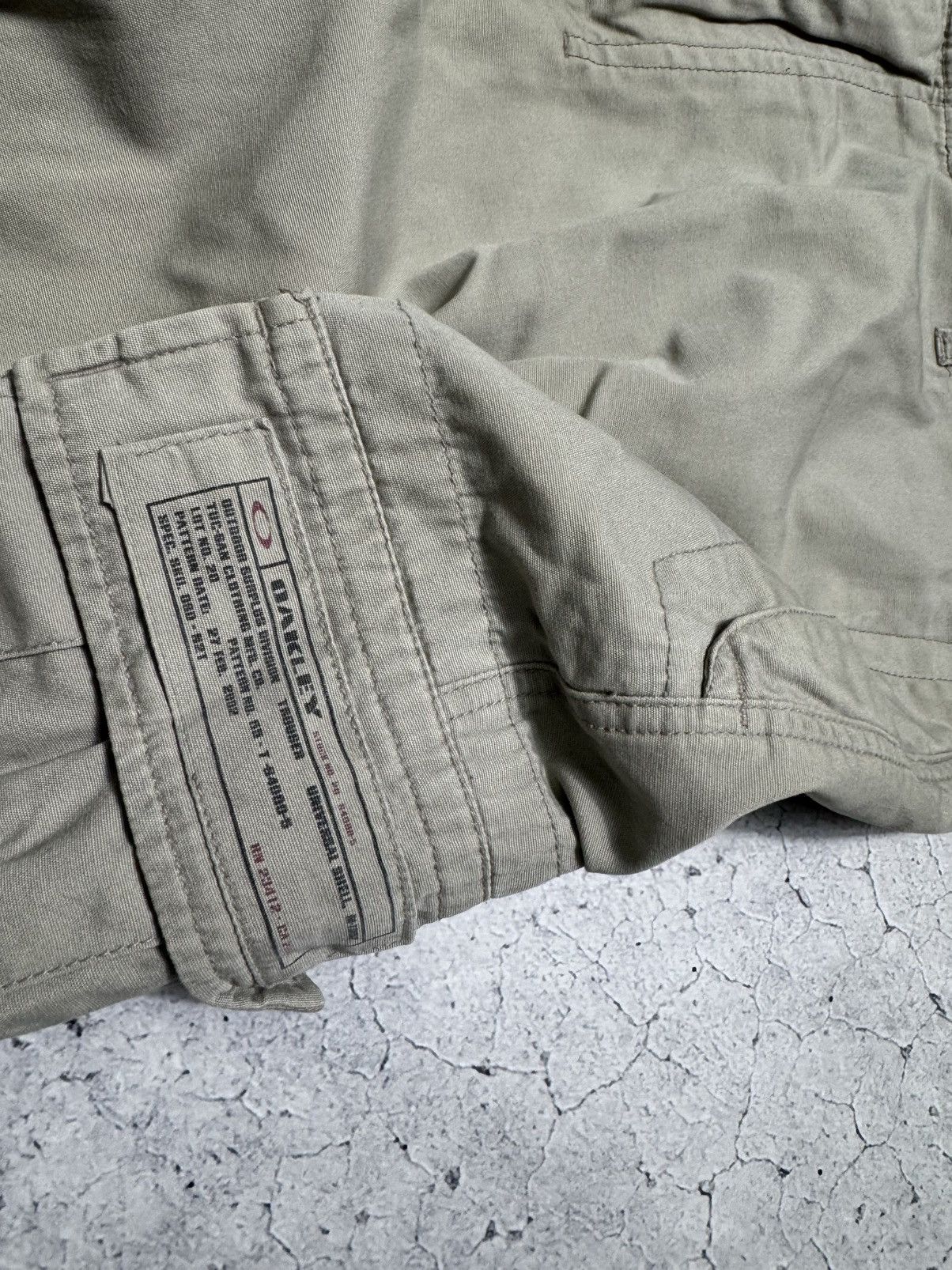 Oakley Vintage Oakley Multi Pocket Cargo Pants 36x32 Rare Size US 34 / EU 50 - 4 Thumbnail