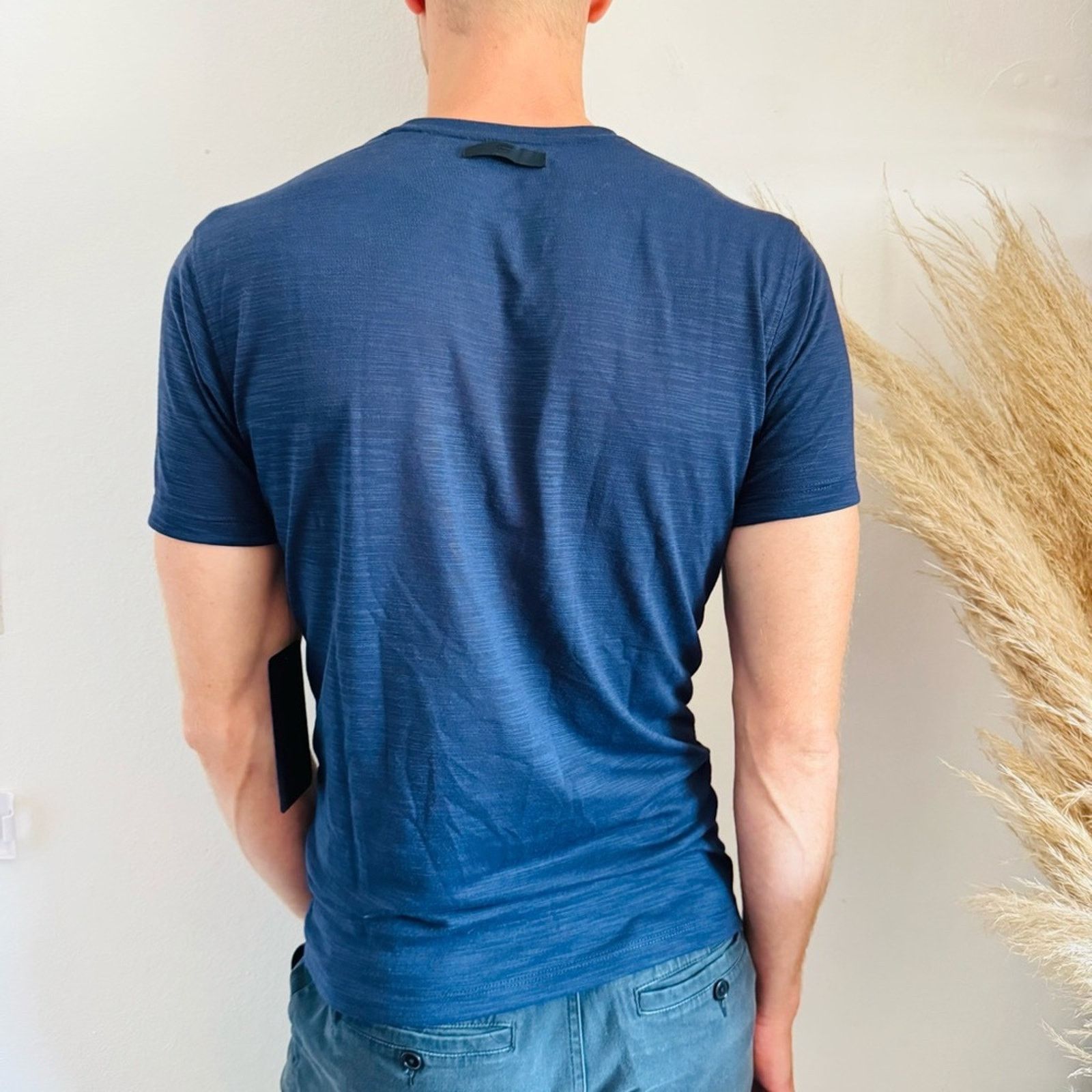Fabletics MENS FABLETICS Navy Blue Crew Neck Gym Active Tee Shirt Top Size US XS / EU 42 / 0 - 4 Thumbnail