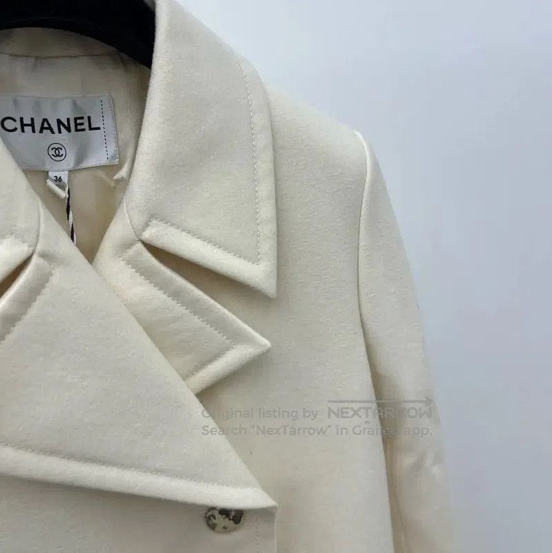 Chanel Chanel Cream Double-Breasted Women's Coat . Size M / US 6-8 / IT 42-44 - 3 Thumbnail