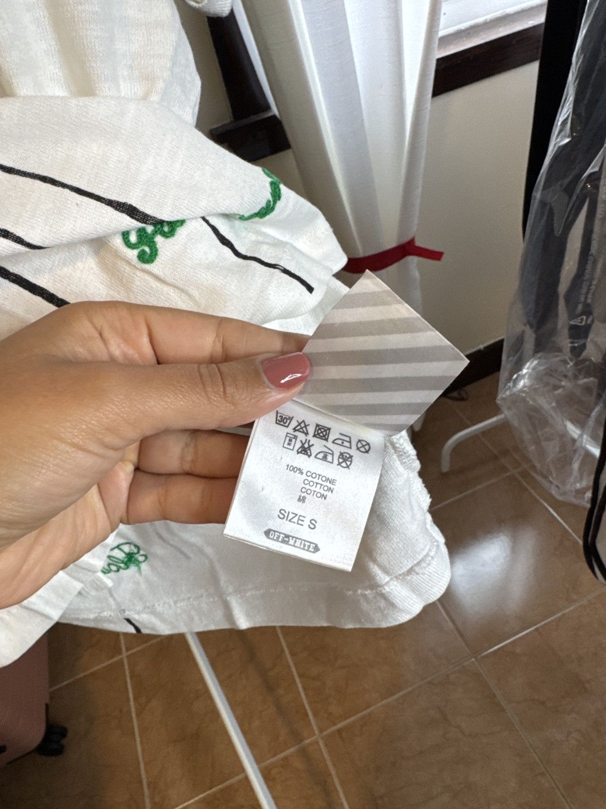 Off-White Virgil Abloh Off-White “Flower Power” tee - Small - Women Size S / US 4 / IT 40 - 5 Thumbnail