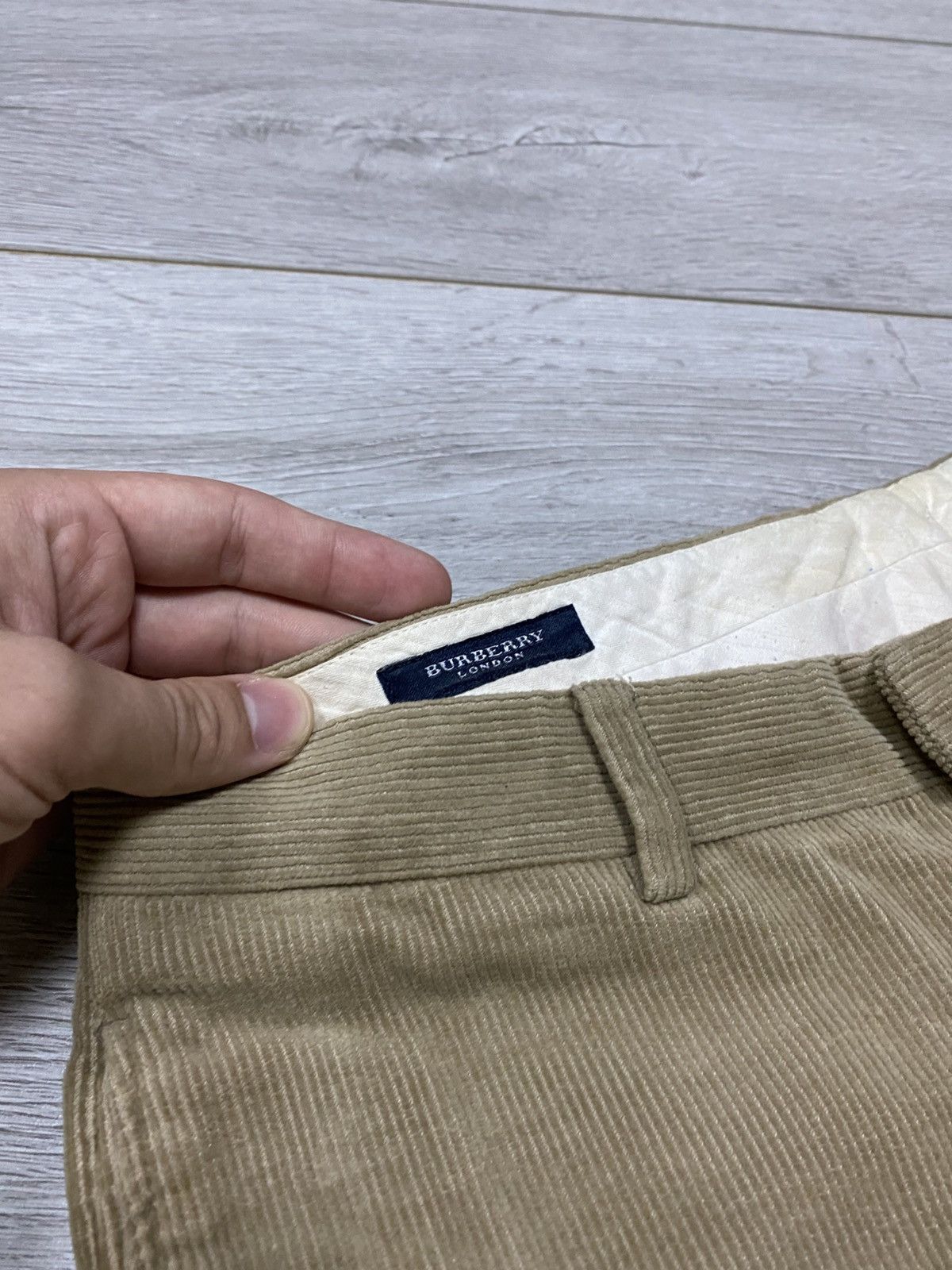 Burberry Burberry Italy vintage corduroy small logo pants Size US 36 / EU 52 - 8 Thumbnail