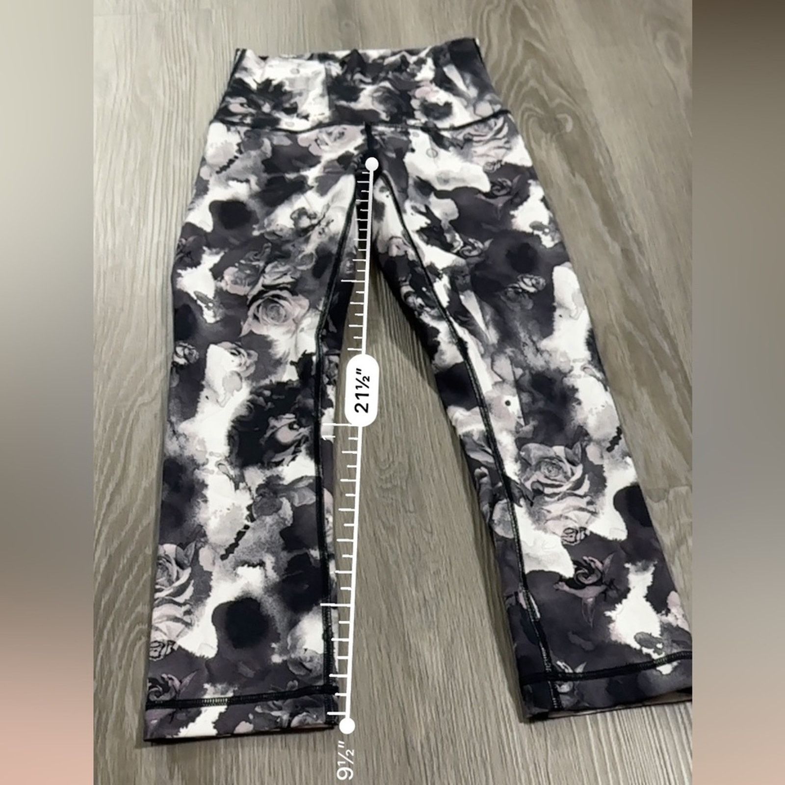 Lululemon Lululemon Wunder Under Crop High Rise Leggings Sz 4 Size 22" - 12 Thumbnail
