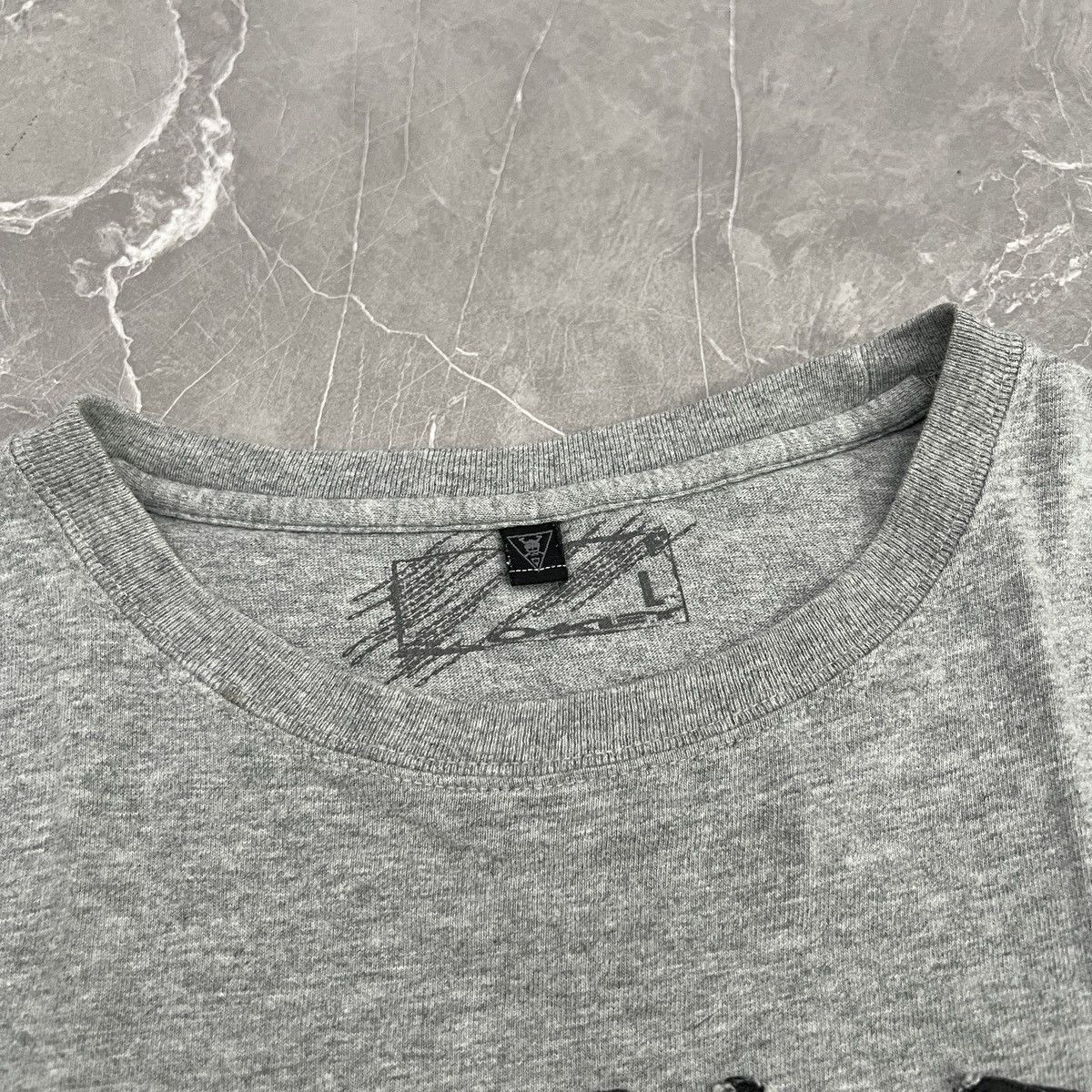 Oakley Oakley T Shirt Vintage Thrashed Logo Size US L / EU 52-54 / 3 - 6 Thumbnail