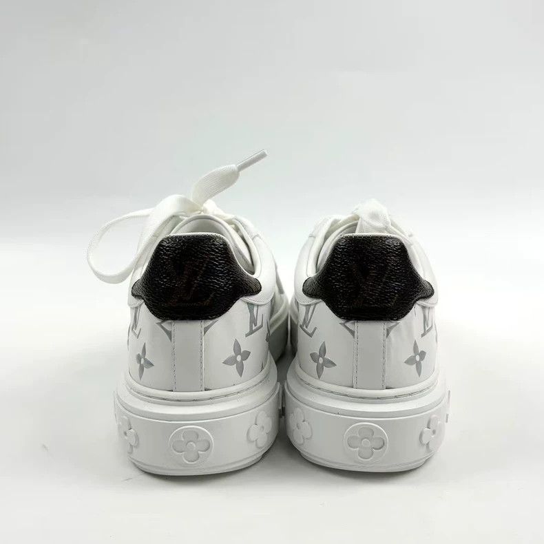 Louis Vuitton Louis Vuitton Silver presbyopic casual shoes Size US 7.5 / IT 37.5 - 5 Thumbnail