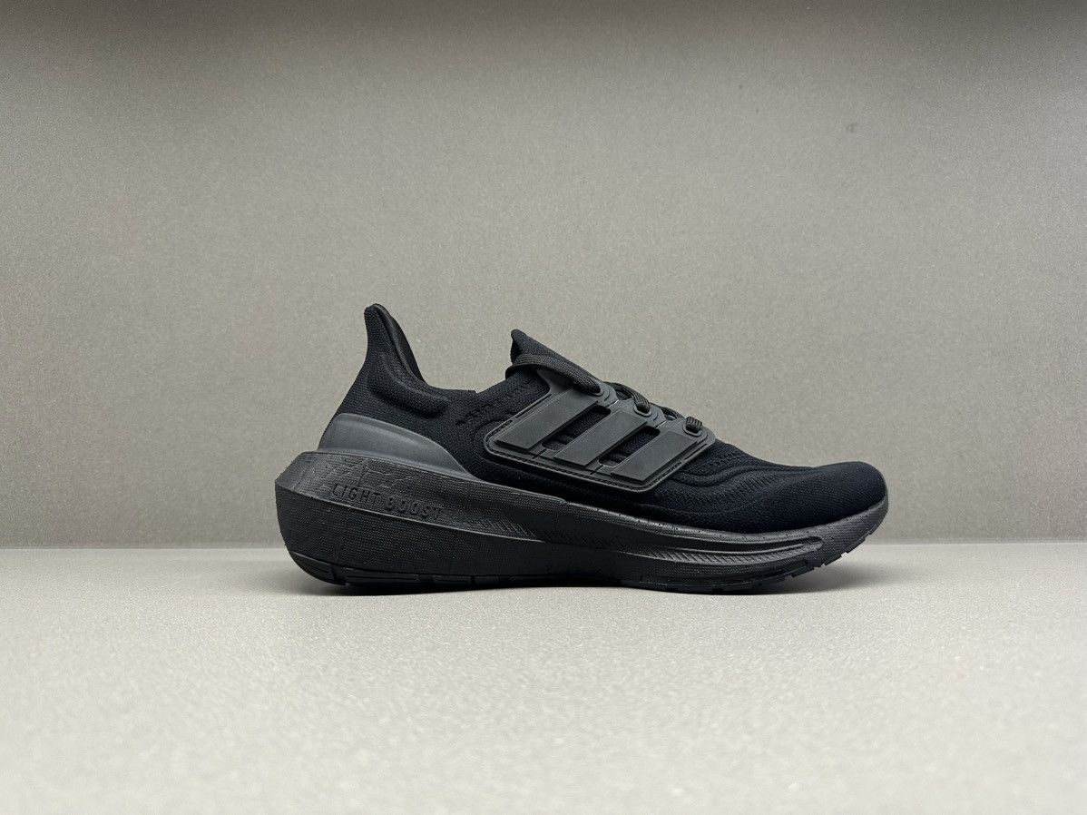 Adidas × Y-3 Adidas Y-3 Ultra Boost Light Black White Size US 9 / EU 42 - 7 Thumbnail