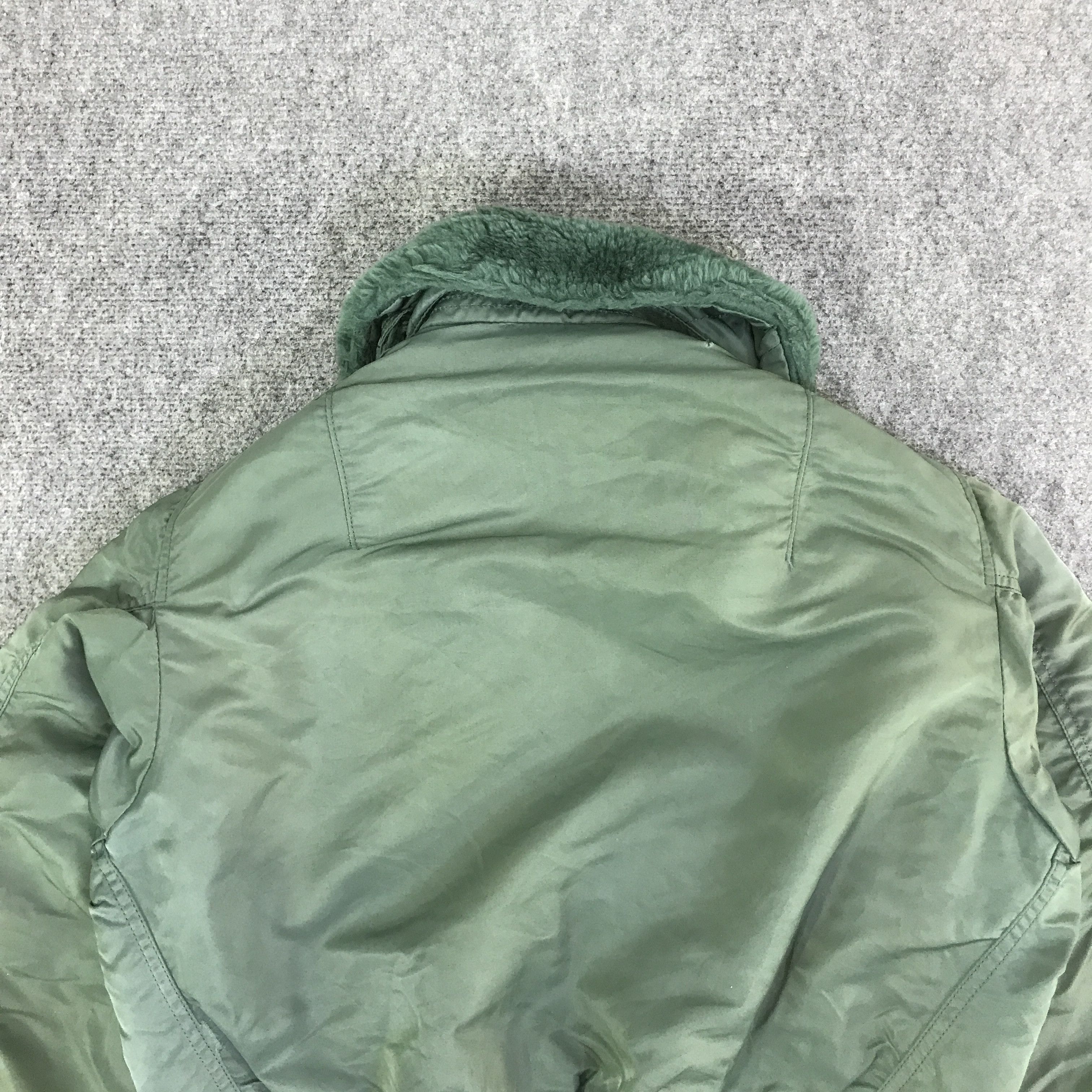 Alpha Industries VTG ALPHA INDUSTRIES DISTRESSED BOMBERS FADED JACKET K116B20 Size US M / EU 48-50 / 2 - 4 Thumbnail