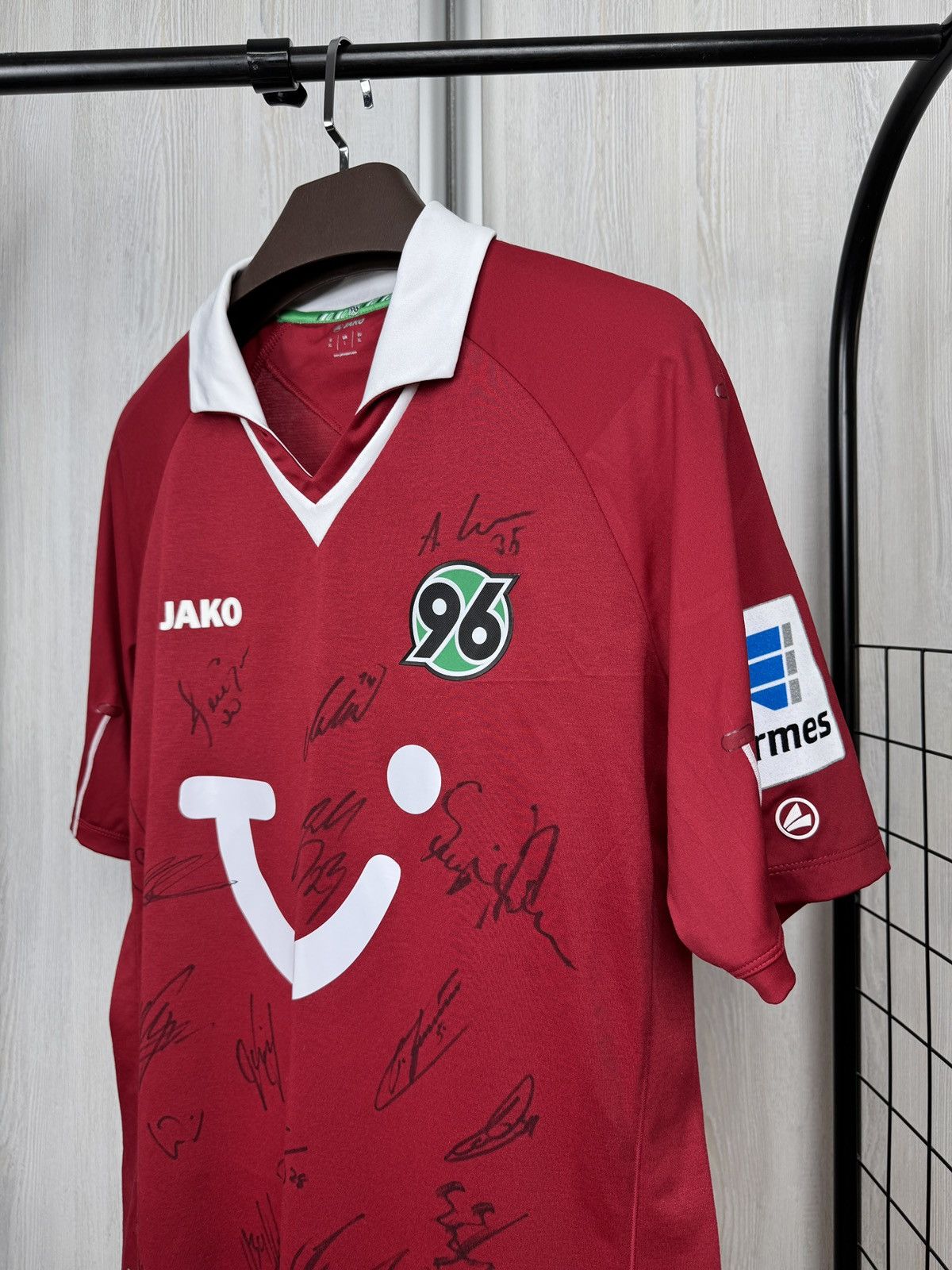 Other HANNOVER 96 2012 13 HOME Player Issue Shirt JAKO #17 DJOUROU Size US L / EU 52-54 / 3 - 5 Thumbnail